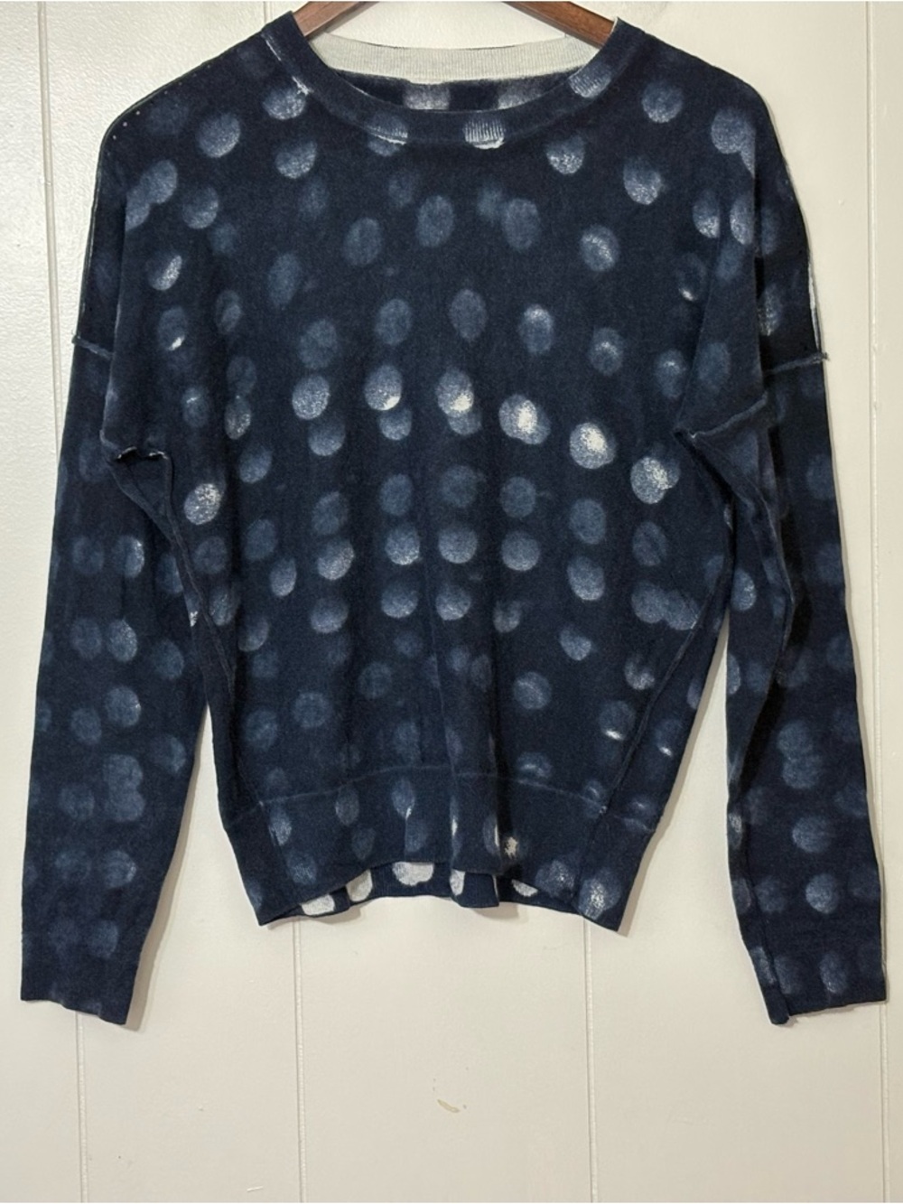 Zadig & Voltaire Anouk Cashmere Dot Sweater Navy Polka Dot Size L Lightweight - Picture 3 of 11
